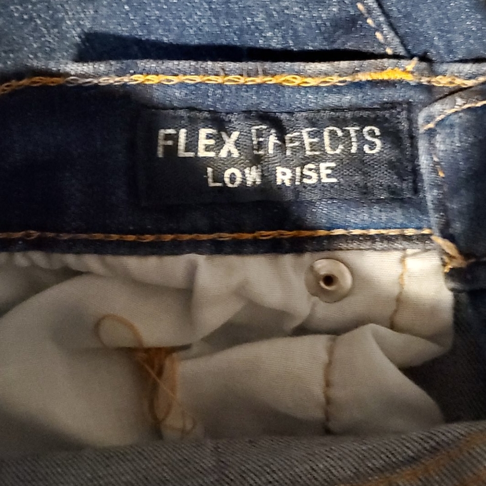Blue Jeans - Picture 4 of 4